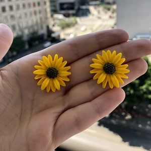 Daisy Earrings